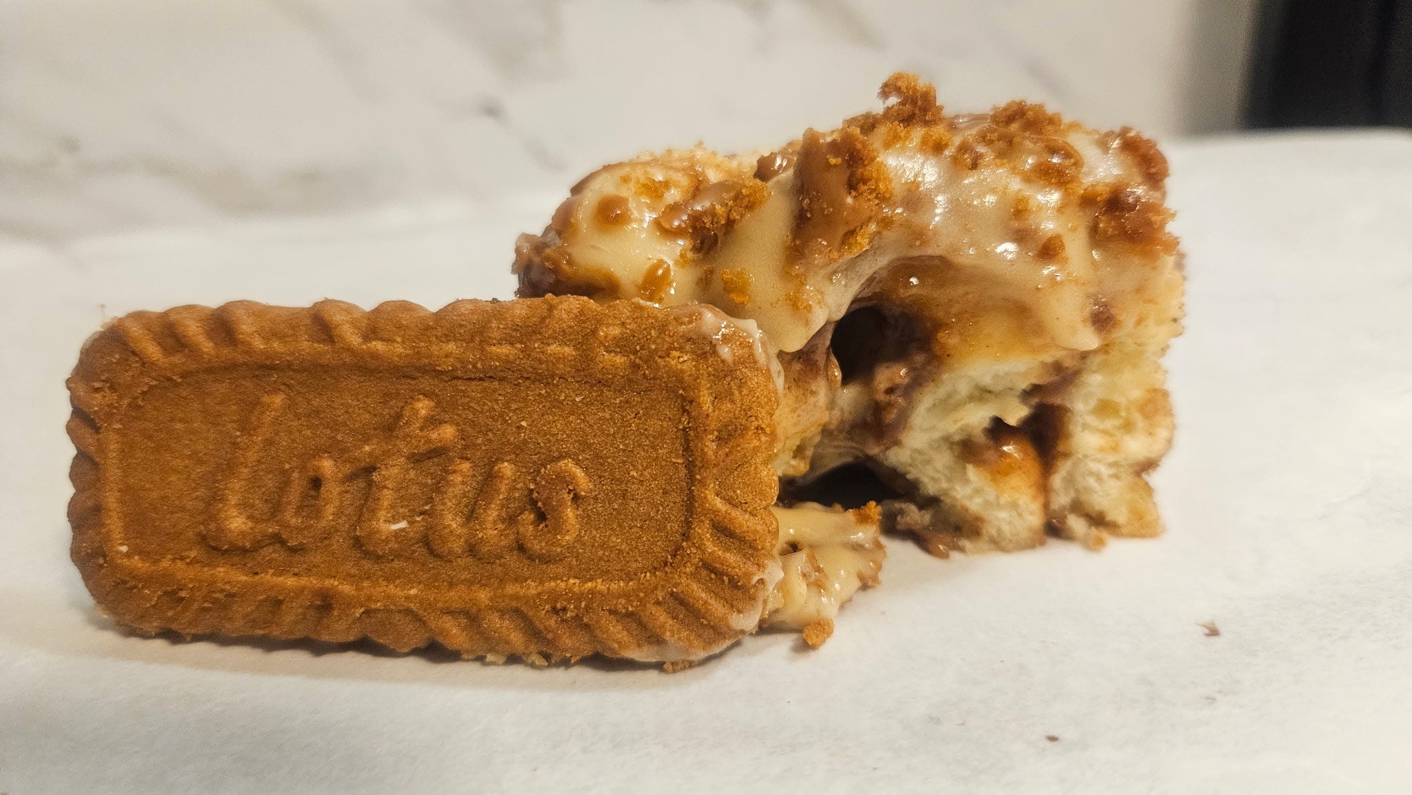 Bicsoff Cookie Butter Swirl Roll