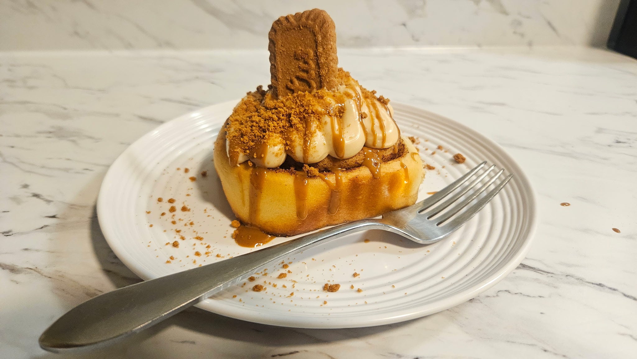 Bicsoff Cookie Butter Swirl Roll