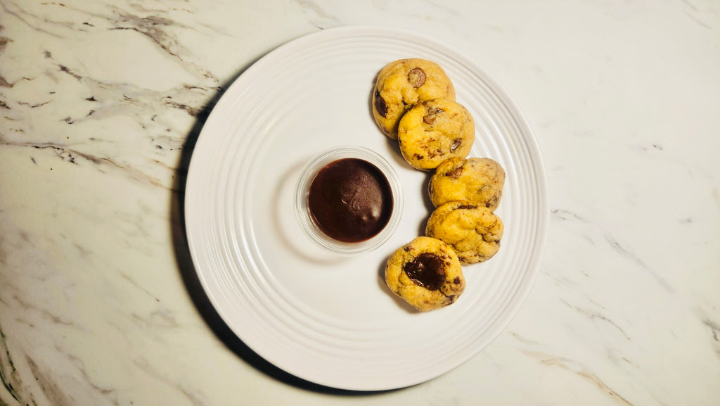 Glazé Cookie Dunkers (Mini Chocolate Chunk Cookies  + Frosting)