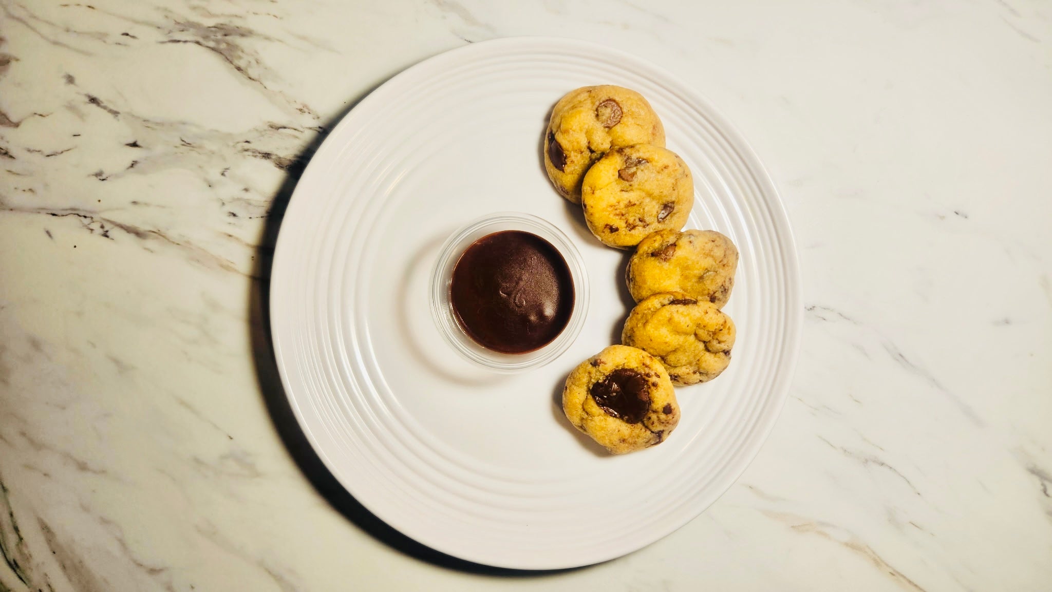 Glazé Cookie Dunkers (Mini Chocolate Chunk Cookies  + Frosting)