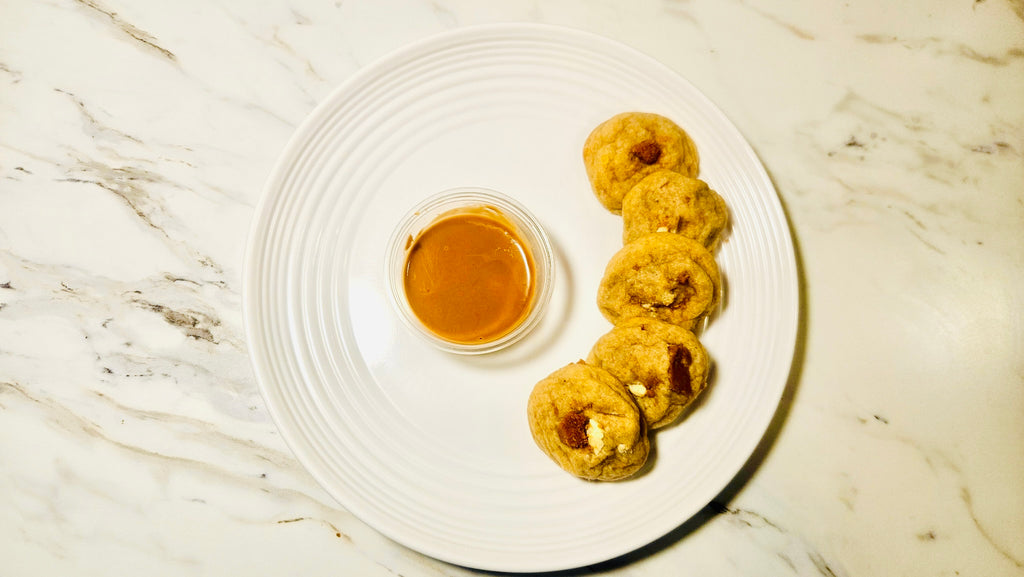 Glazé Cookie Dunkers ( Biscoff Cookie Butter + Frosting)